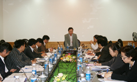 Đ/c Bùi Văn Tỉnh, Chủ tịch UBND tỉnh phát biểu kết luận buổi làm việc với Sở TT&TT.